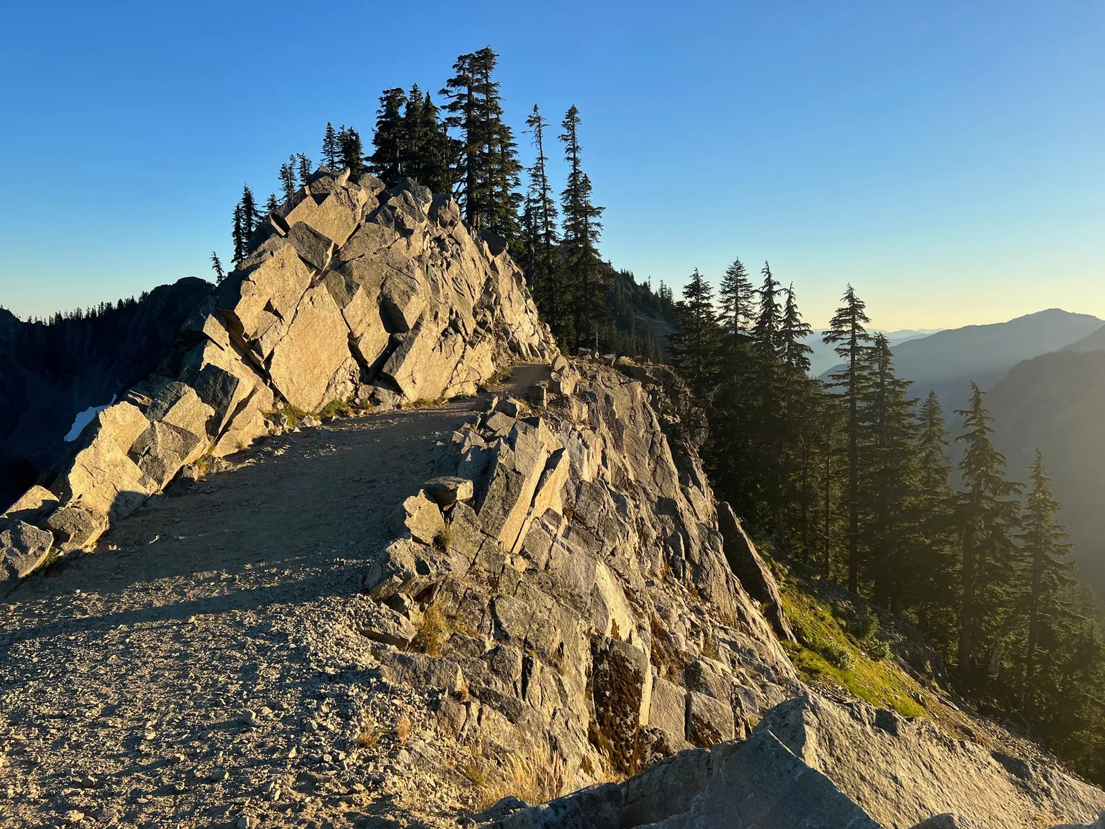 The Katwalk looking south from the saddle