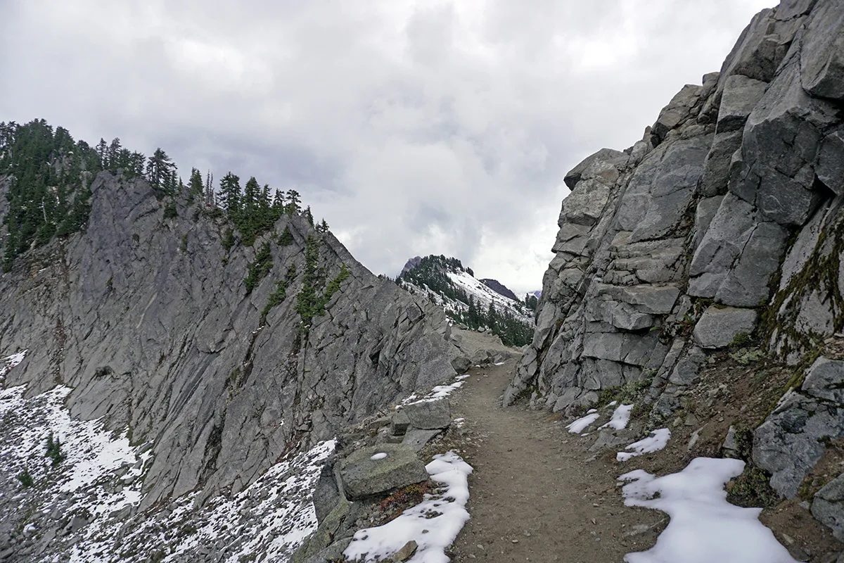 Approaching the saddle from the south